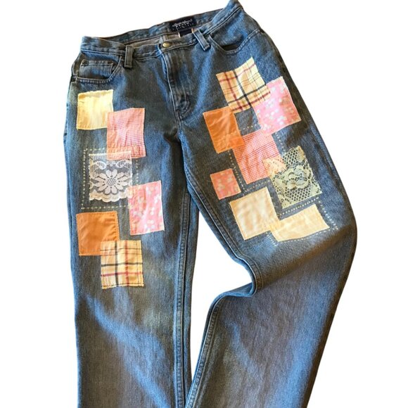 Upcycled Patchwork Jeans: Women's Size 6 Hippie Pants, Pastel & Lace Patches - Picture 1 of 13